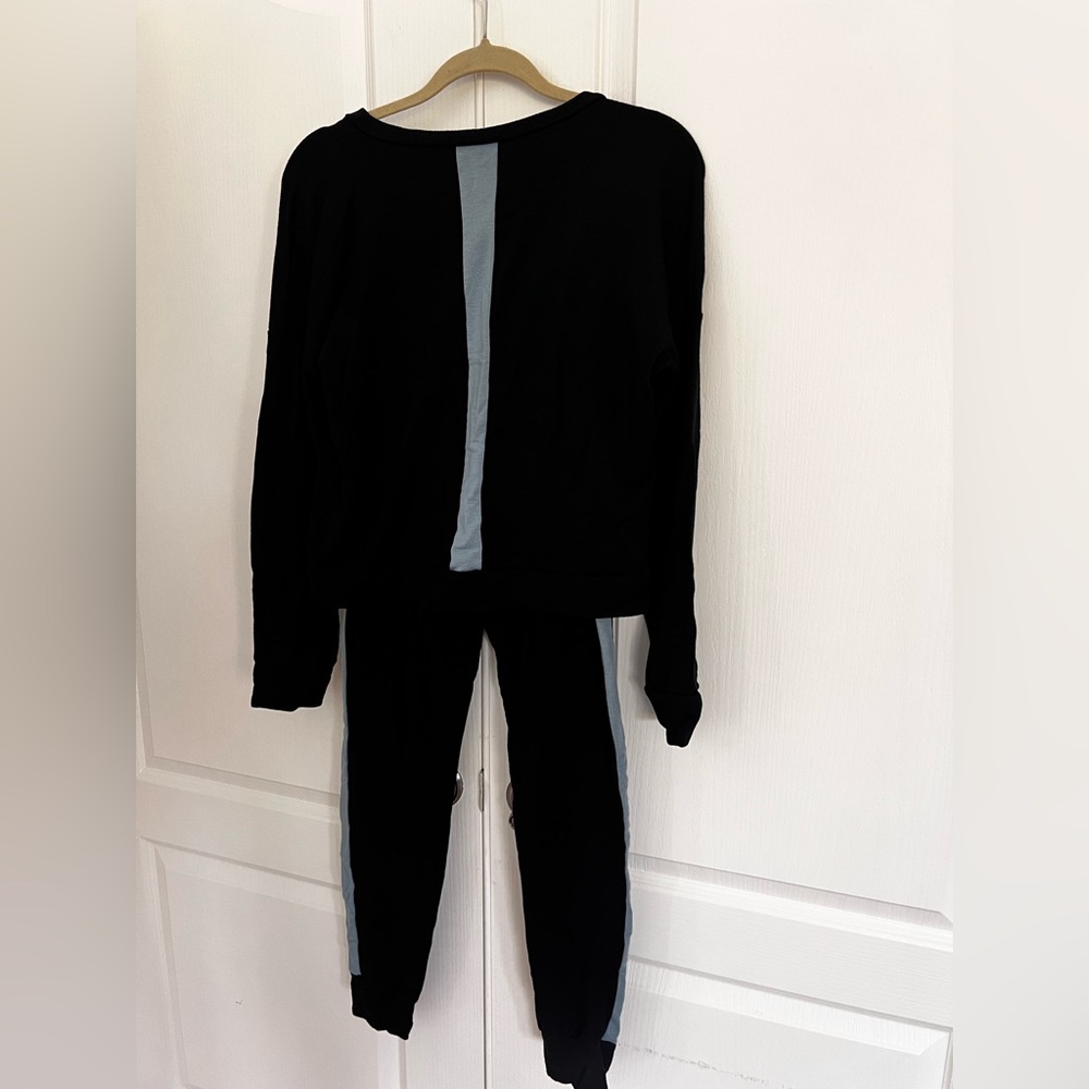 Beyond Yoga Jogger sweatsuit